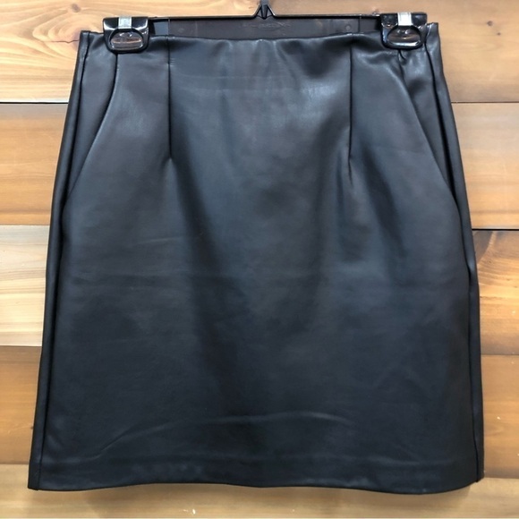 DYNAMITE black vegan leather mini skirt Medium - Picture 8 of 8
